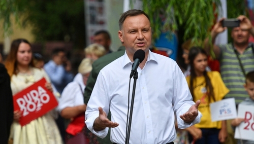 "Dlaczego mam przemilczać, że w konstytucji jest napisane, że małżeństwo to związek kobiety i mężczyzny?"