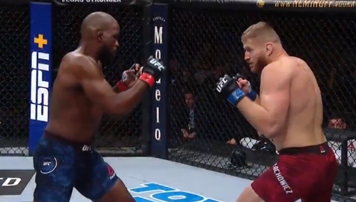 [video] Jan Błachowicz pokonał Andersona w walce wieczoru. Zobacz brawurowy nokaut w wykonaniu Polaka