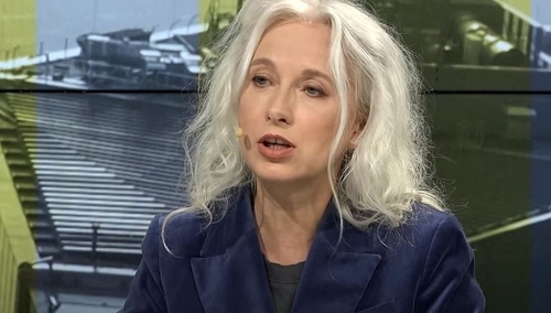 Gretkowska broni konwencji i obraża J. Kaczyńskiego: "Szewczyk dratewka, bezżenny obrońca kobiet"