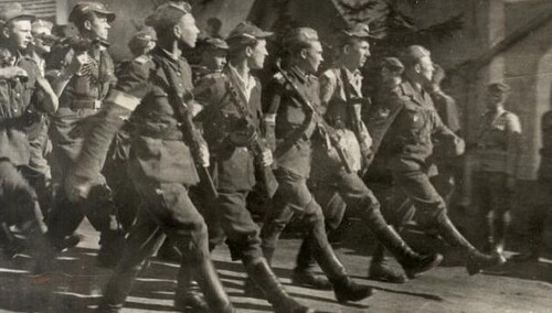 Wmurowanie tablicy upamiętniającej wyzwolenie niemieckiego obozu koncentrac. przez Brygadę Świętokrzyską