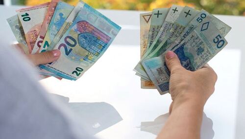 Uczciwej płacy minimalnej powinien towarzyszyć sprawny system rokowań zbiorowych