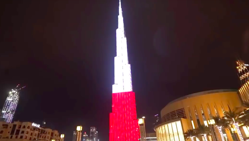 Światowe symbole rozświetlone na biało-czerwono. Zobacz jak upamiętniono nas na świecie