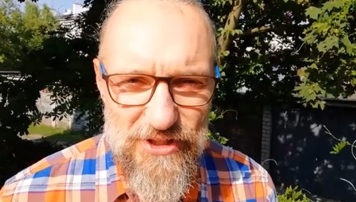 Niezawodny Mateusz Kijowski wzywa do boju: "Znowu trzeba bronić Westerplatte, jak w 1939..."