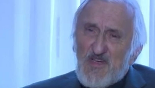 Yyy? Ks. Brussy: "A jak ta mniejszość biologiczna wydaje potomstwo?". Kuczyński: "Tak jak i większość"