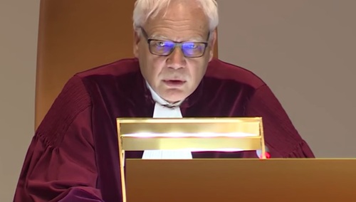 Były MSZ o zagrożeniu astronomicznymi karami przez TSUE: Odliczać z naszej składki do UE