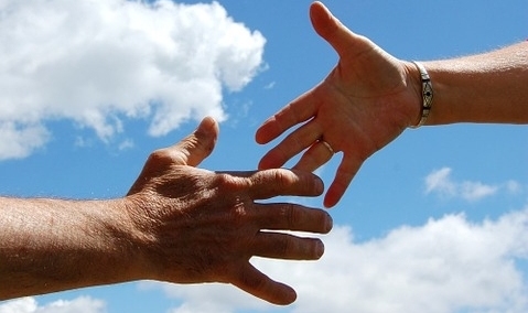 [Felieton "TS"] Cezary Krysztopa: O tanim winie i mechanizmach wszechświata