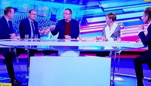 [video] "Piekło zamarzło". Komentatorzy TVN jadą po PO, celebrytach i Wałęsie