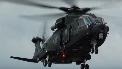 Minister Błaszczak podpisał umowę na dostawę czterech śmigłowców AW101 dla Marynarki Wojennej