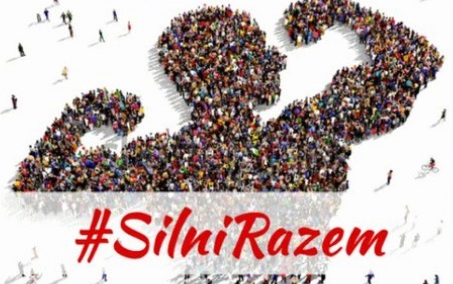 A tymczasem pod hasztagiem #SilniRazem... "Powinniśmy zacząć szukać nowych rozwiązań"