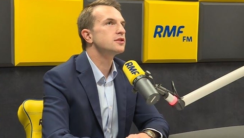 [video] Ależ lawirował! Szłapka potrzebował minuty by wydukać, że popiera adopcję dzieci przez pary homo