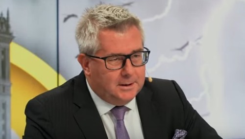 Ryszard Czarnecki: Polityka międzynarodowa: zmiany gonią zmiany czyli „Przemija postać świata”