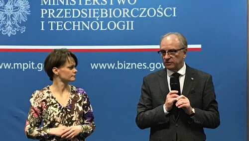 Piotr Duda gratuluje Markowi Kowalskiemu nominacji na przewodniczącego Rady Zamówień Publicznych