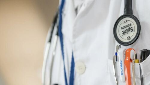 "Miarka się przebrała. Nie można tak szkalować". Oświadczenie lekarzy ws. oskarżeń o korupcję Grodzkiego