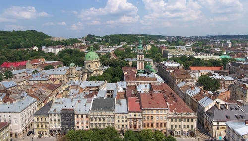 LOT w ofercie promocyjnej: "Lwów perłą ukraińskiej [?] kultury narodowej"