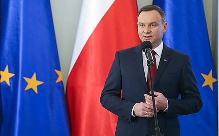 Prezydent Duda i premier Szydło cieszą się największym zaufaniem Polaków