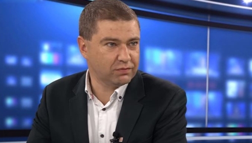 Szumlewicz o sprawie monumentu JPII: "Polska złomowiskiem katolickich pomników". Internauci odpowiadają