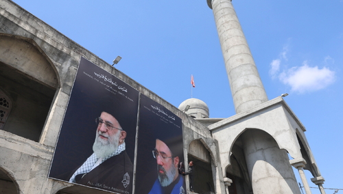 Billboard z przywódcami Iranu w Kaszmirze, zdjęcie poglądowe