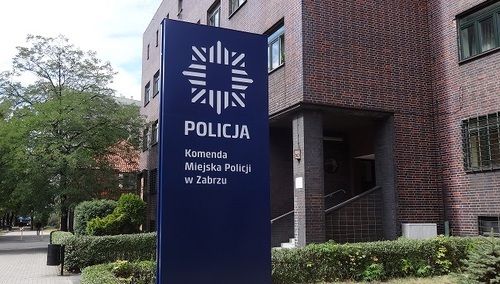 Złodziejski duet. Za towar wart 1300 złotych kasjerka nabiła koleżance paragon za 2 zł!