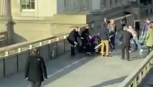 [video] Atak w Londynie. Mężczyzna, który próbował obezwładnić terrorystę to… Polak