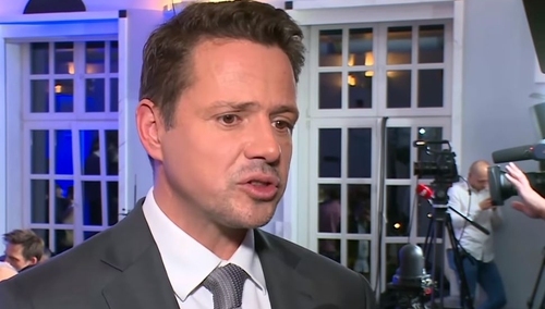 Zbigniew Kuźmiuk: Błąd rozdawnictwa, tak PO będzie uzasadniać wycofywanie się z programów społecznych