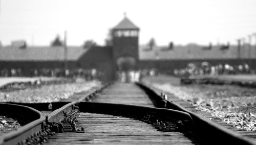 Rabin żąda zamknięcia kościoła w Auschwitz: Kiedy my znikniemy, w Birkenau zostaną tylko kościół i krzyże