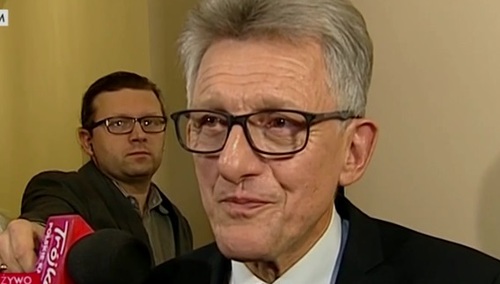 Piotrowicz o nowelizacji ustawy o SN: Czasami trzeba zrobić krok do tyłu, aby zrobić dwa do przodu