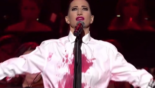 Oświadczenie Justyny Steczkowskiej po fali krytyki koszuli z napisem "konstytucja": RATUNKU