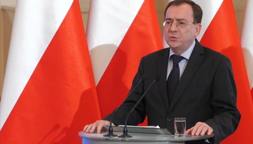 Szef MSWiA: Jeżeli ktoś ośmieli się podnieść rękę na polskiego policjanta, nie może liczyć na bezkarność