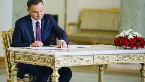 Prezydent podpisał ustawę - koniec z kopcącymi piecami