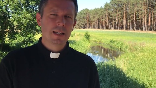 "Witajcie". Abp Gądecki zdjął zakaz medialny nałożony na ks. Daniela Wachowiaka