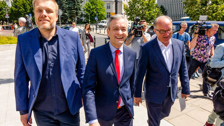 Lewica wymieni kandydata w wyborach prezydenckich? Gawkowski odpowiada