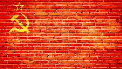 Jerzy Bukowski: Błędna ocena ludobójczych totalitaryzmów