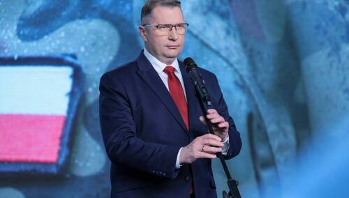 Wiceprezes PiS, kandydat ugrupowania na premiera Przemysław Czarnek podczas konferencji prasowej