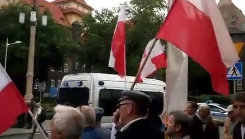 [video] "Żeby Polska była Polską" Manifestacja przeciwko separatyzmowi RAŚ w Katowicach