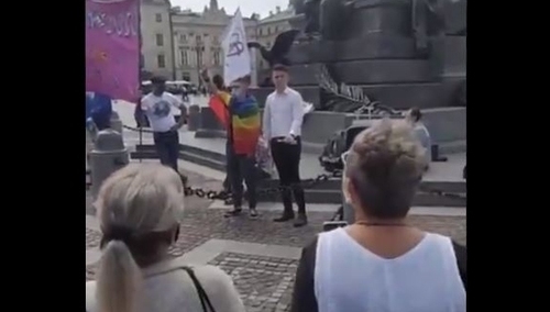 [video] Utwór Preisnera nie leciał na wiecu Andrzeja Dudy, ale... na wiecu LGBT. Mamy nagranie