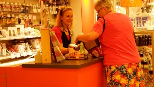 Małe rodzinne sklepy mogą zyskać na zakazie handlu w niedzielę