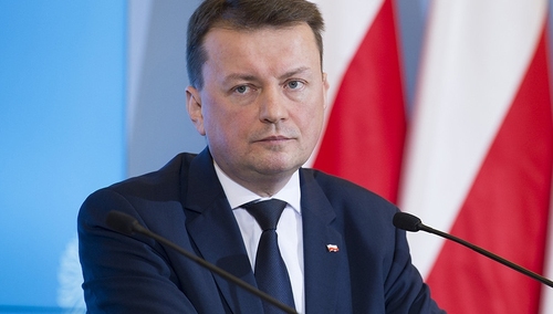 Minister Mariusz Błaszczak wycofuje się z zapowiedzi Antoniego Macierewicza?