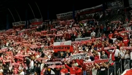 [video] A tak polscy kibice ryknęli Mazurka Dąbrowskiego na izraelskim stadionie!