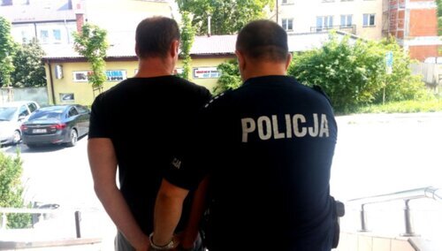 Pedofil obmacywał dziewczynkę w centrum handlowym. Jest już w rękach policji