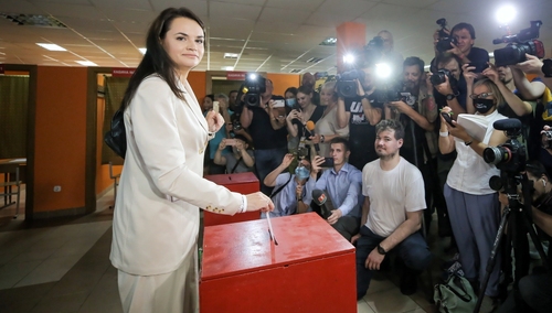 Białoruś: Cichanouska uznała się za zwyciężczynię wyborów. "Nie uznaję wyników podanych przez CKW"