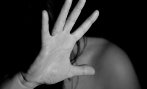 Amerykanin zgwałcił umierającą nastolatkę. Z wyroku niezadowolony był nawet sędzia