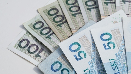 Resort pracy: Najniższe świadczenie z ZUS, czy z KRUS nie będzie niższe niż 1000 zł.