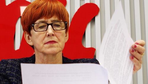 Rząd proponuje 2450 zł brutto płacy minimalnej. Związki zawodowe oczekują 2520 zł, pracodawcy 2387 zł