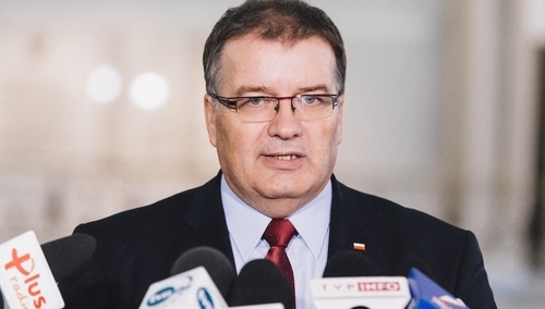 Min. Dera o projekcie dot. pomyłek z numerami kont bankowych