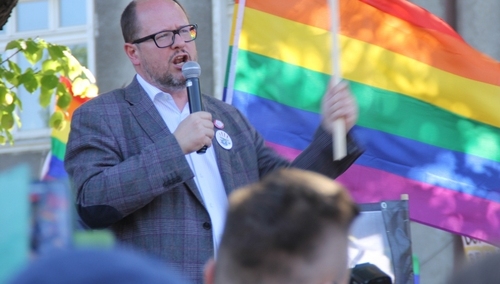 Grunt to rodzina. Teściowa Pawła Adamowicza z zarzutami za…