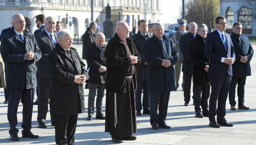 Mężczyzna usiłował zakłócić uroczystości rocznicowe w Warszawie. Interweniowała policja