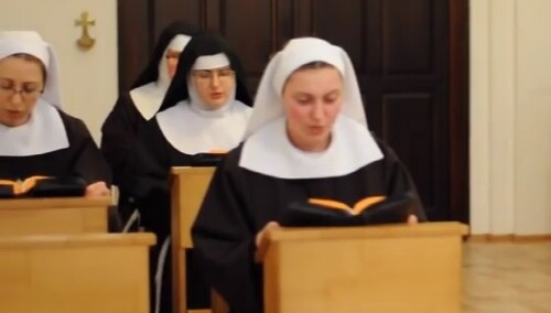 Zakonnice z całej Polski podejmują 9-tygodniową nowennę za księży