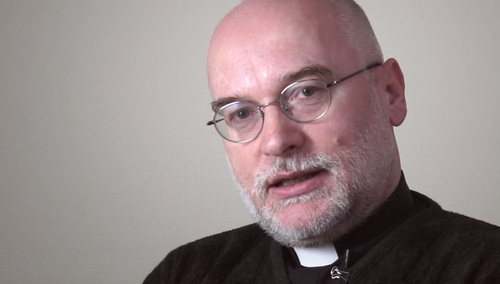 Ks.prof.Kowalczyk: Świat łaskawie odnotuje zamachy na katolików i wróci do obrony mniejszości seksualnych