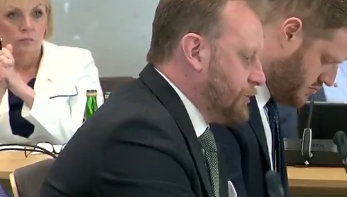 [video] Szumowski jak dzieciom:Maseczki miały certyfikaty. To że nie spełniały norm okazało się dzięki MZ