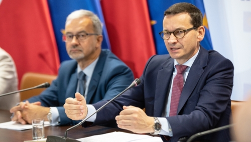 Premier na spotkaniu z niepełnosprawnymi:  Możemy bez szumu politycznego porozmawiać merytorycznie